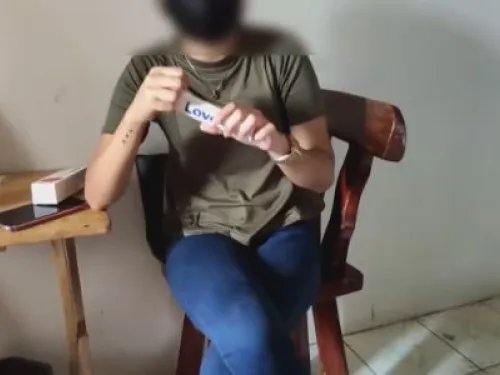 Ngentot Dengan Pembeli Untuk Membeli Produknya